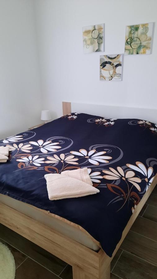 Apartman Diamond Paracin Exterior photo